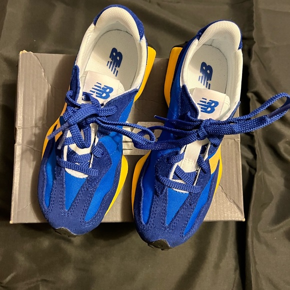 New Balance - Picture 2 of 6